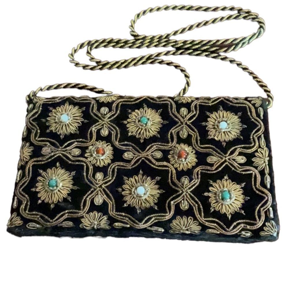 Vintage 60’s 70’s Black Gold Embroidered Velvet Clutch Bag Zardozi Metal…